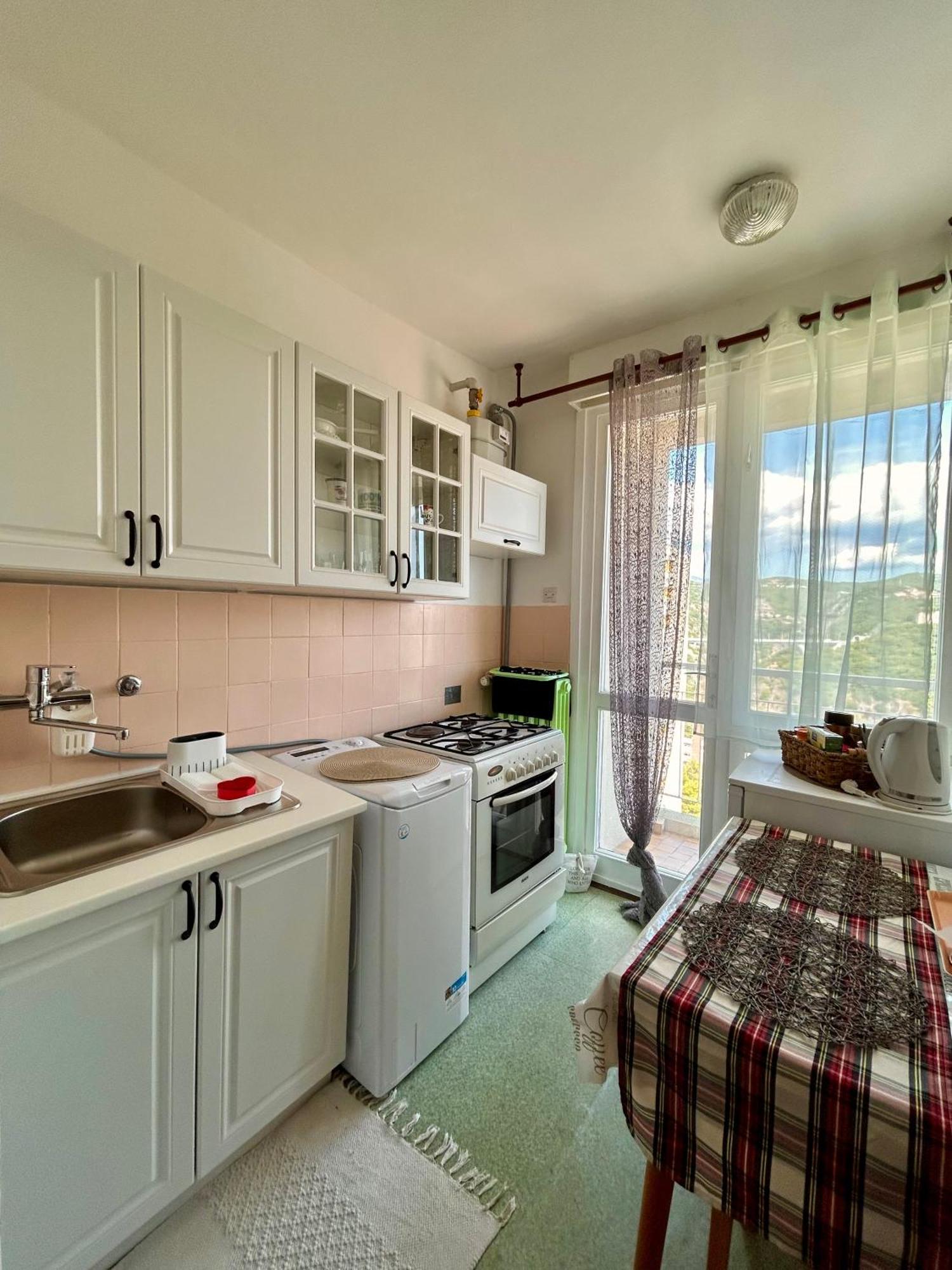 Bright And Charming Apartment *